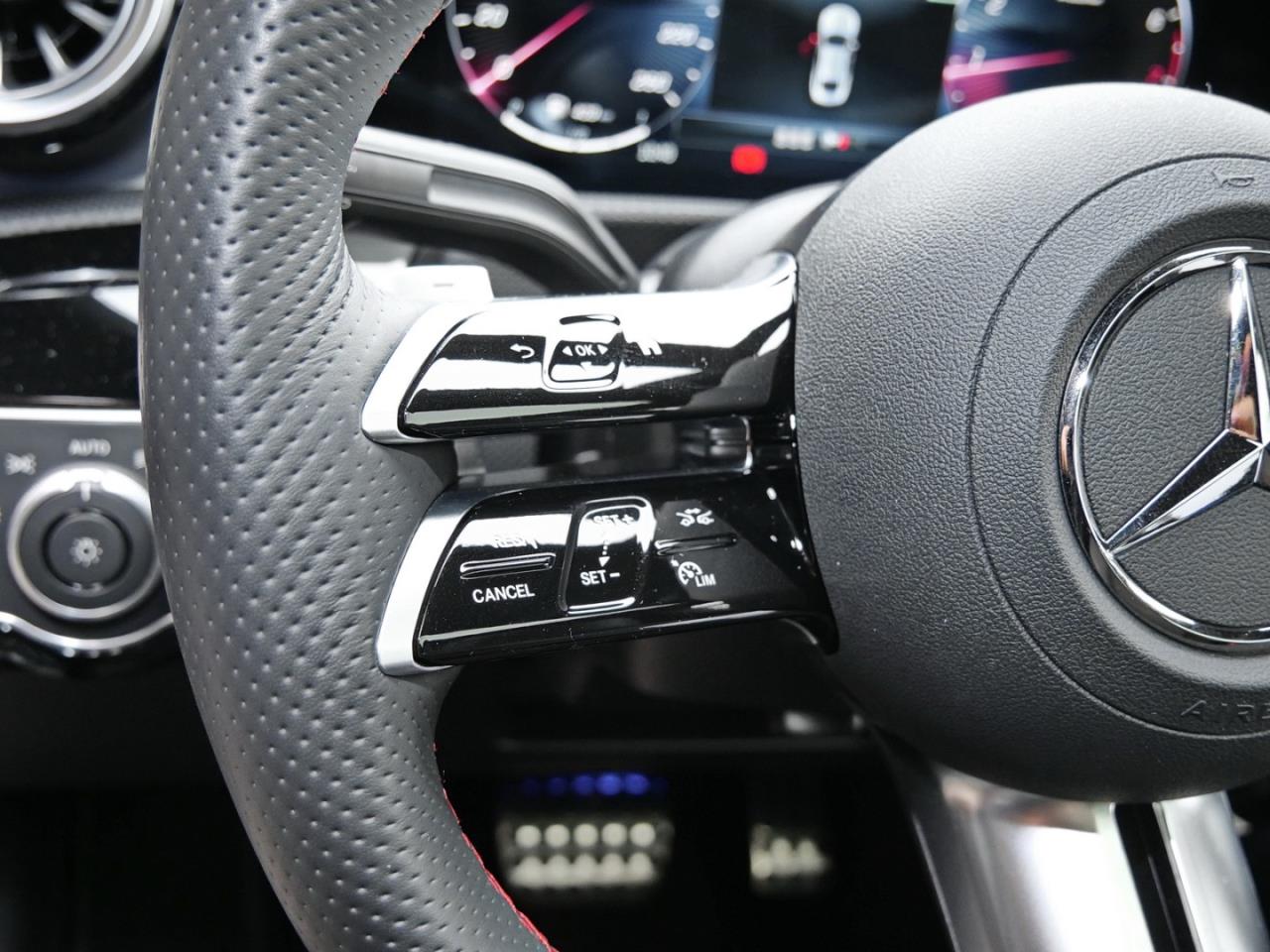 Mercedes-Benz CLA 220 4M Coupé AMG Night Panorama Distronic AHK