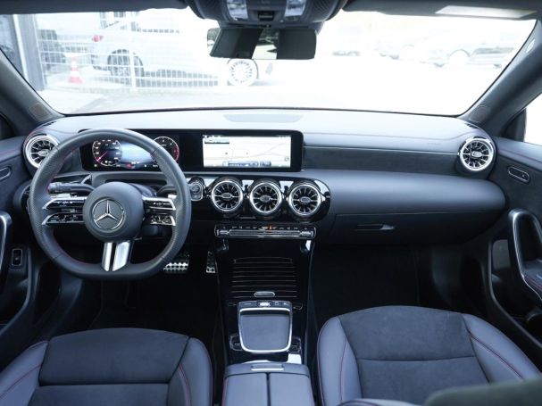 Mercedes-Benz CLA 220 d Coupé AMG Night Panorama Totwinkel