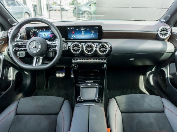 Mercedes-Benz CLA 250 4M Coupé AMG Night Panorama Standhzg 360?