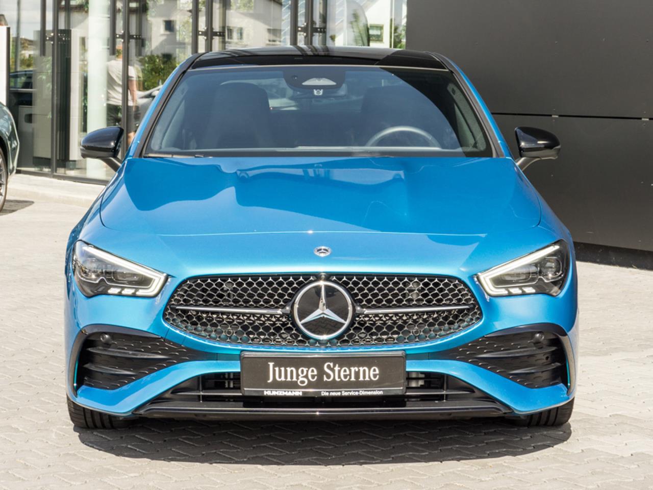 Mercedes-Benz CLA 250 4M Coupé AMG Night Panorama Standhzg 360?
