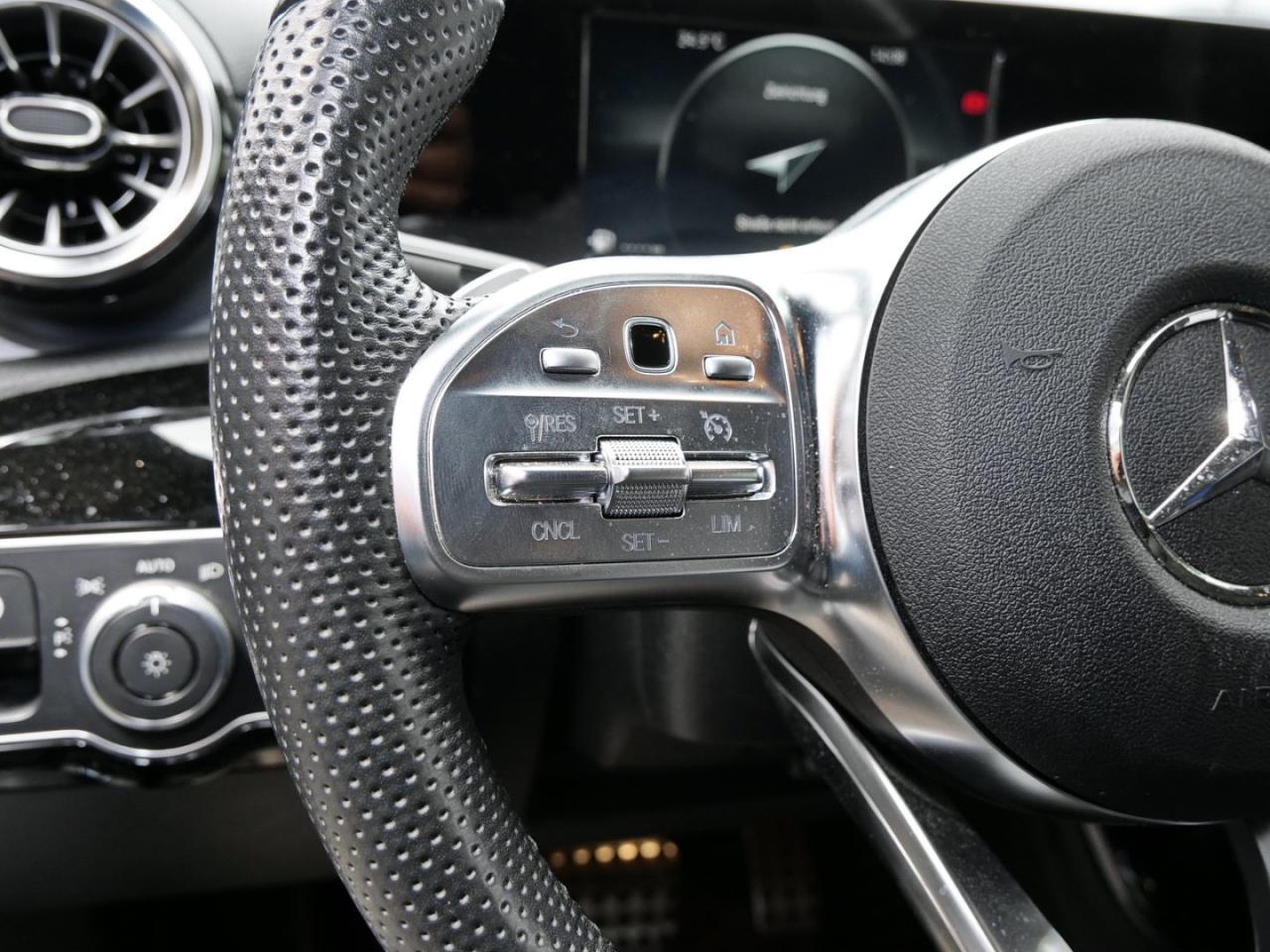 Mercedes-Benz CLA 250 e Coupé AMG Night Edition2020 Kamera AHK