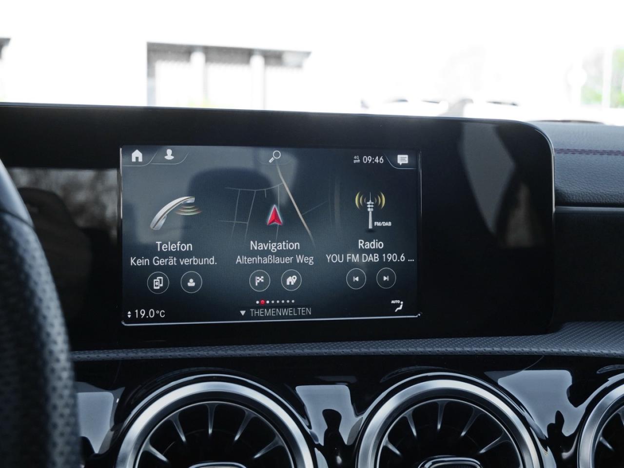 Mercedes-Benz CLA 250 e Coupé AMG Night Kamera SpurH Ambiente