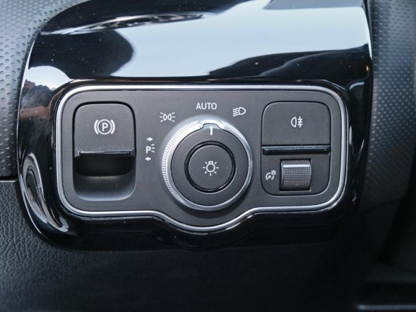 Mercedes-Benz CLA 250 e Coupé AMG Night Kamera SpurH Ambiente