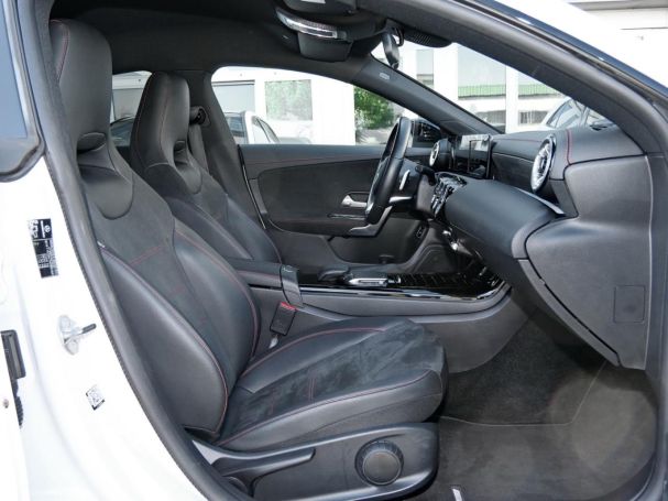 Mercedes-Benz CLA 250 e Coupé AMG Night Kamera SpurH Ambiente