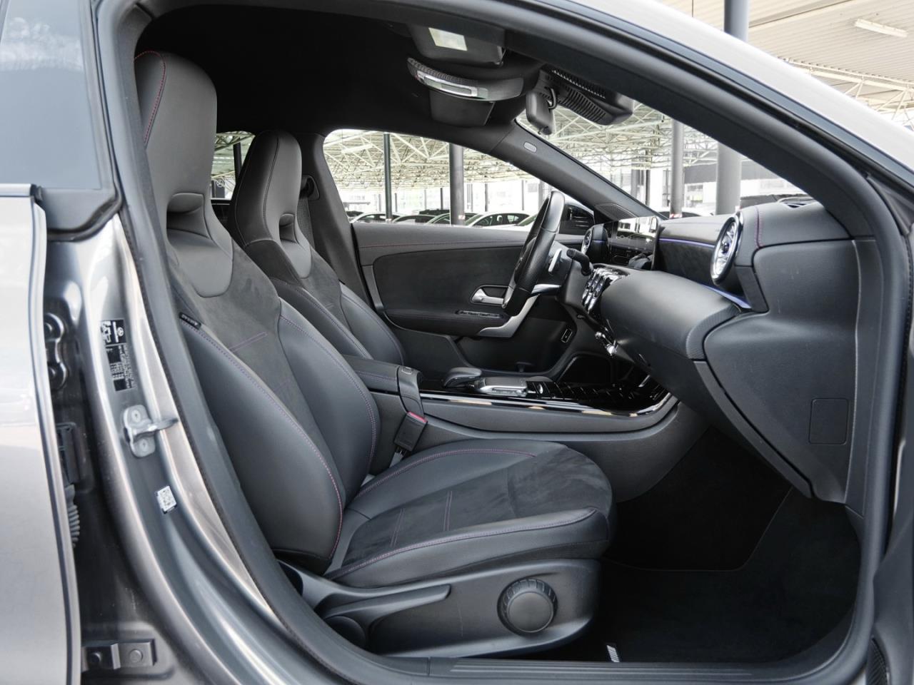 Mercedes-Benz CLA 250 e Coupé AMG Night MBUXNavi Parktronic