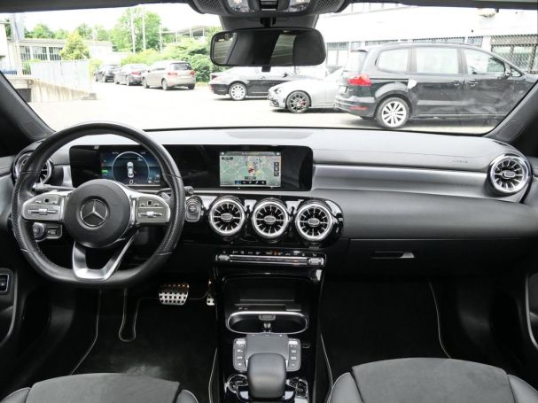 Mercedes-Benz CLA 250 e Coupé AMG Night Edition2020 Panorama