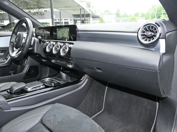 Mercedes-Benz CLA 250 e Coupé AMG Night Edition2020 Panorama