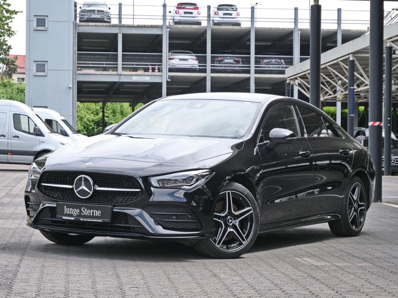 Mercedes-Benz CLA 250 e Coupé AMG Night Edition2020 Panorama