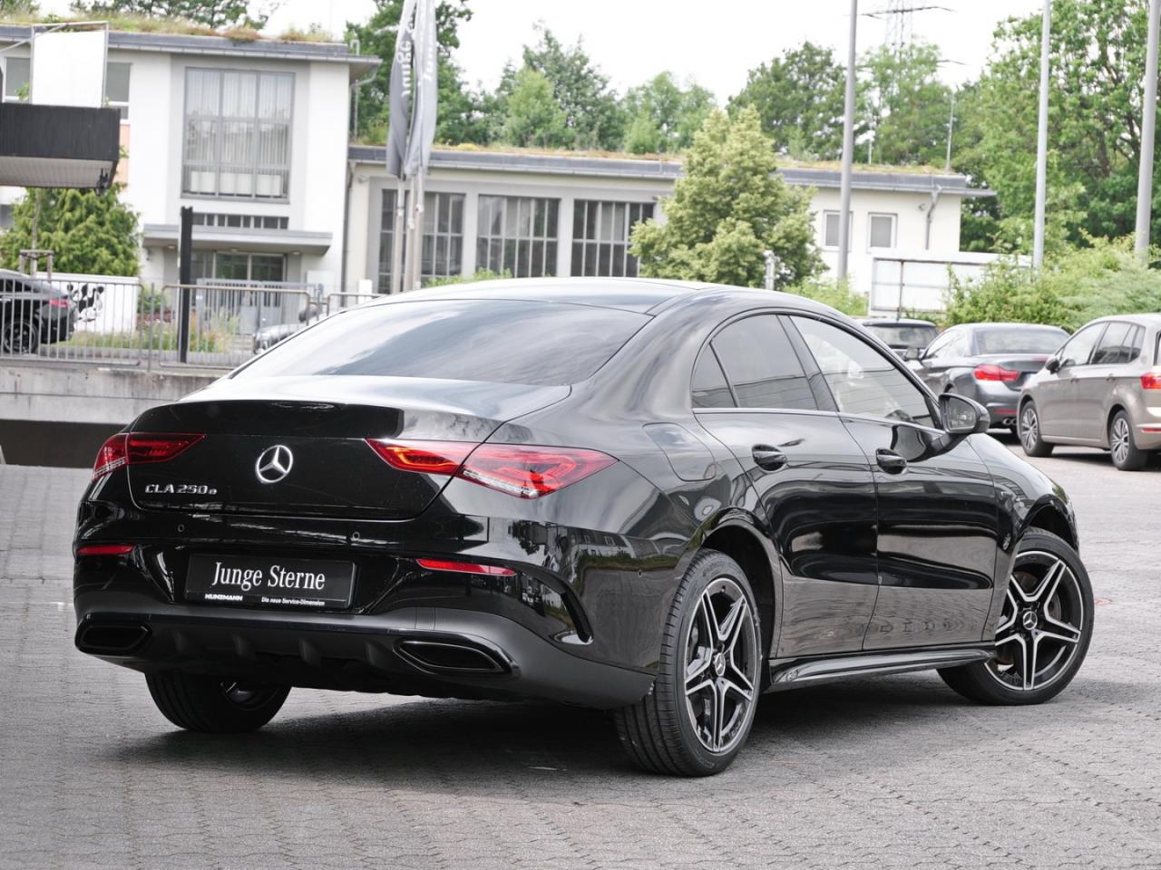 Mercedes-Benz CLA 250 e Coupé AMG Night Edition2020 Panorama