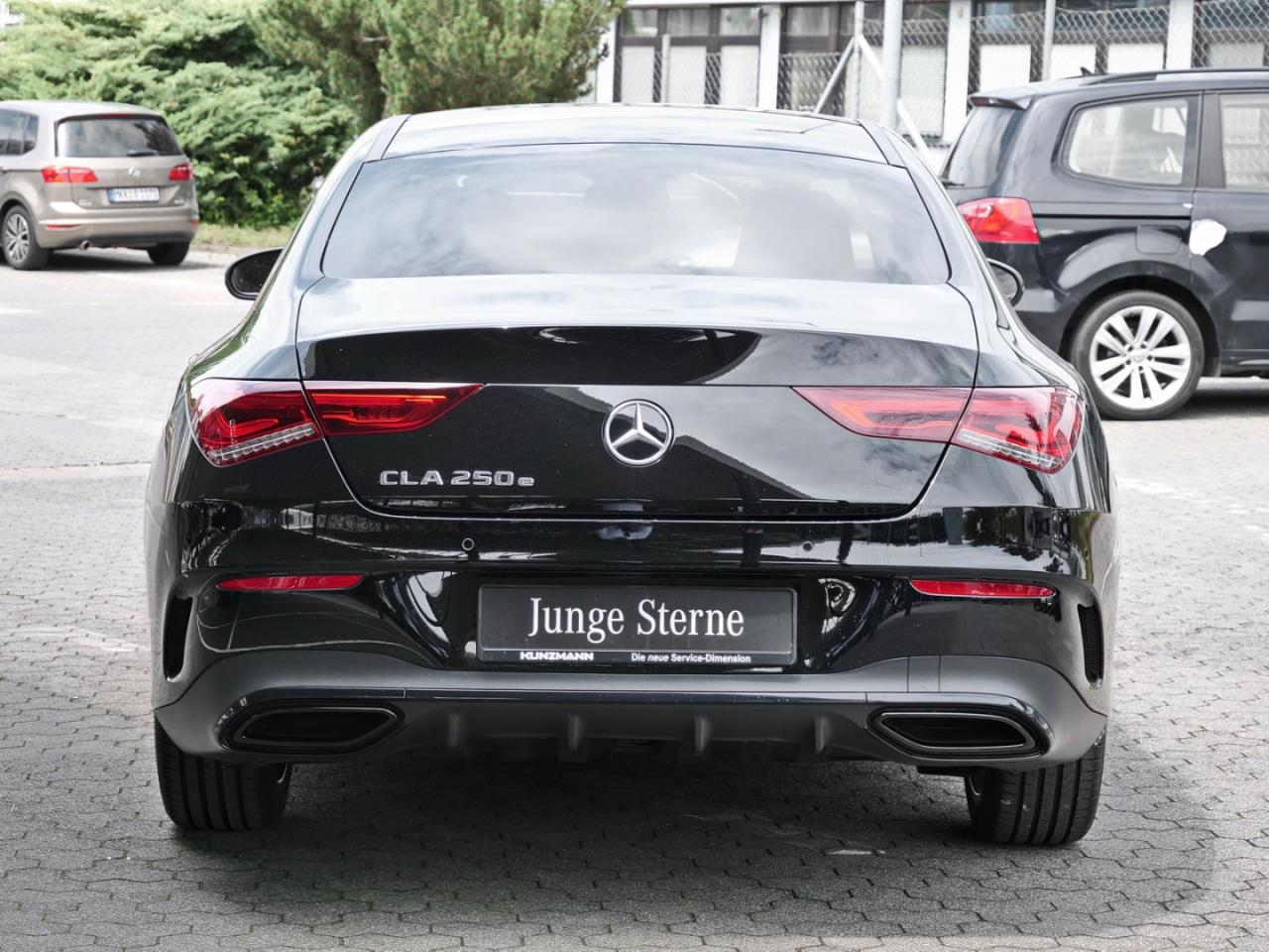 Mercedes-Benz CLA 250 e Coupé AMG Night Edition2020 Panorama