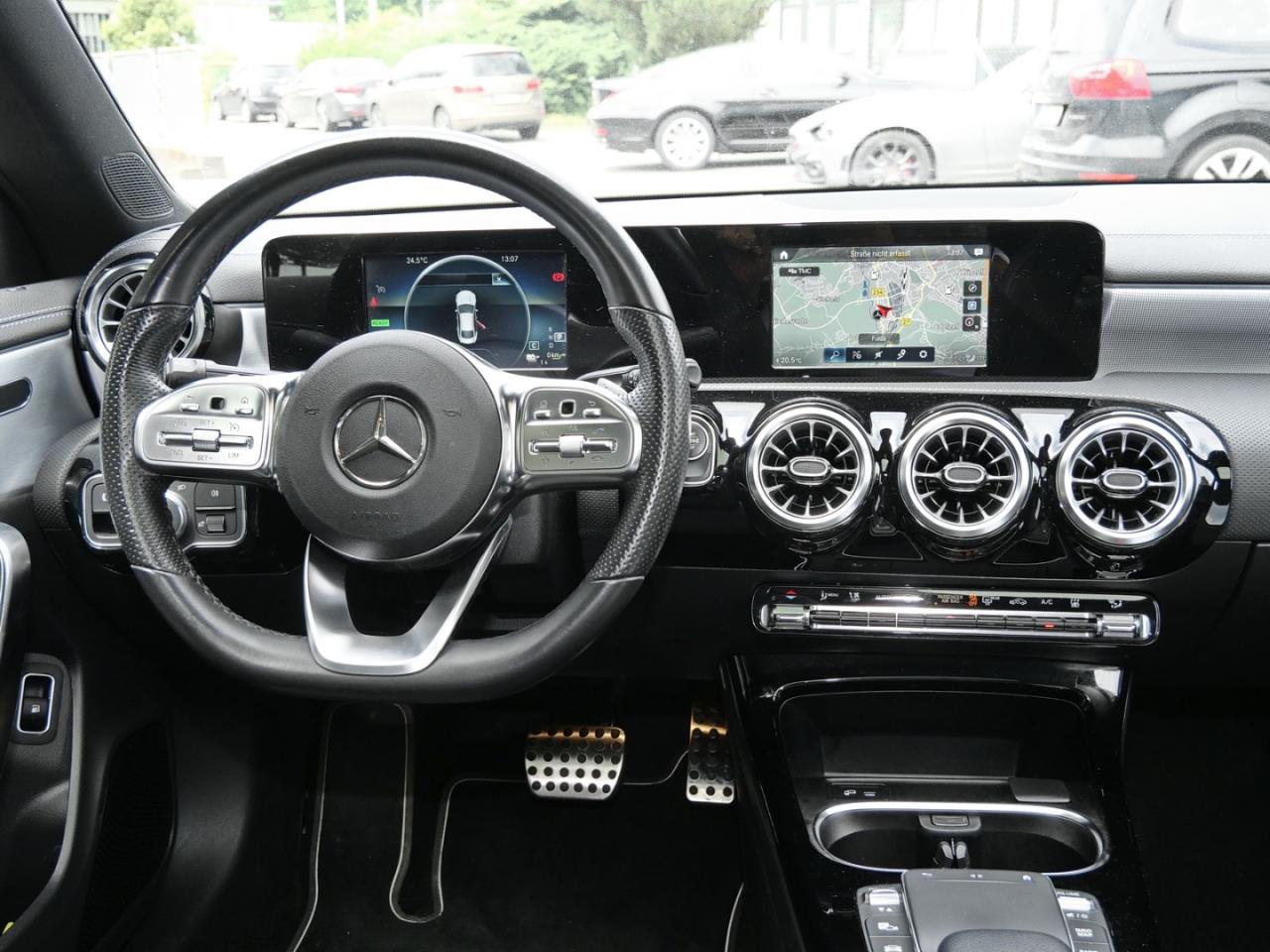 Mercedes-Benz CLA 250 e Coupé AMG Night Edition2020 Panorama