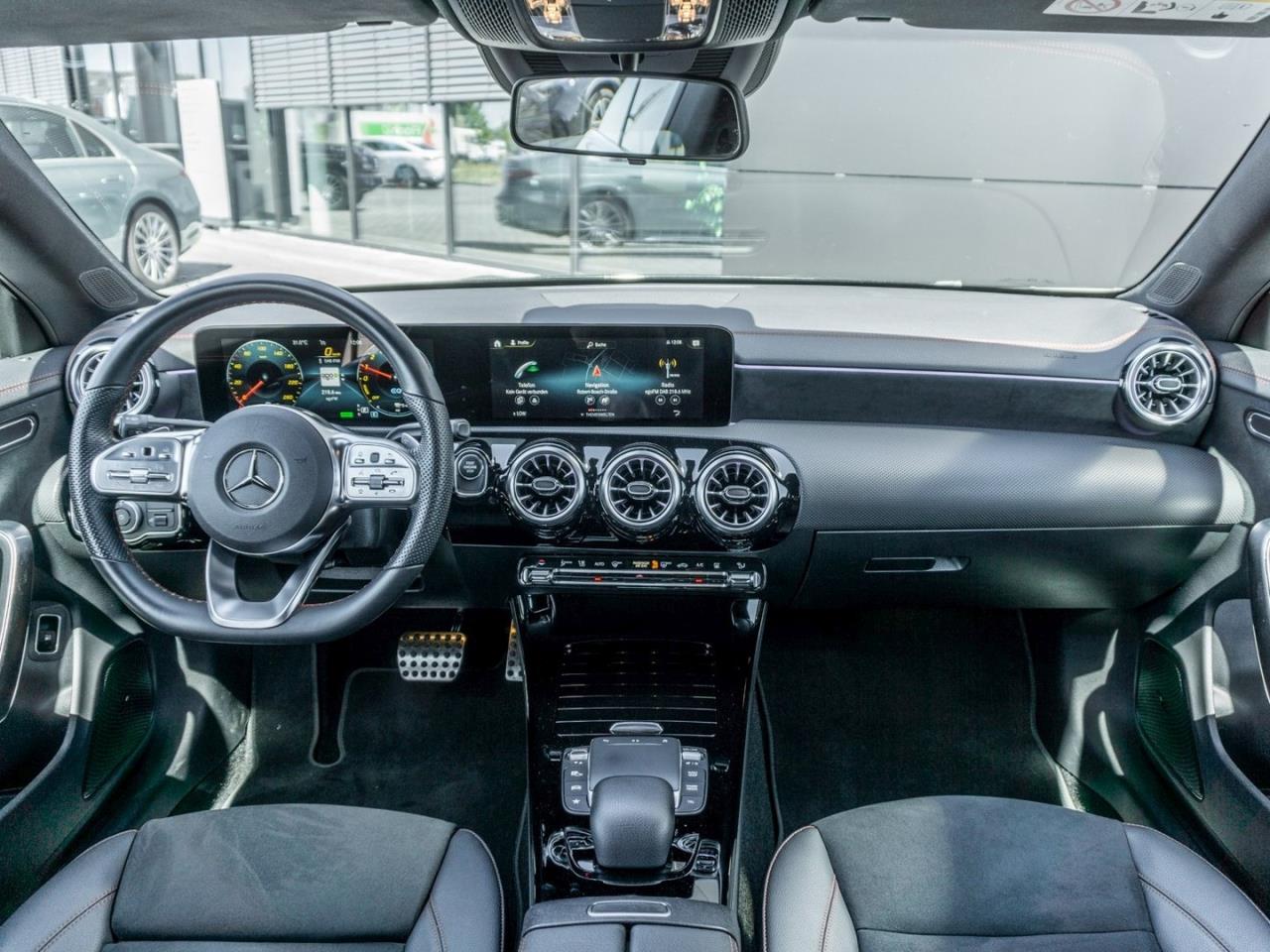 Mercedes-Benz CLA 250 e Coupé AMG Night MBUXNavi+ Kamera