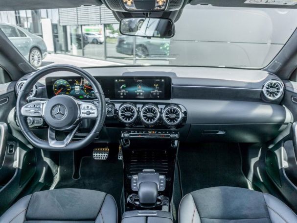 Mercedes-Benz CLA 250 e Coupé AMG Night MBUXNavi+ Kamera