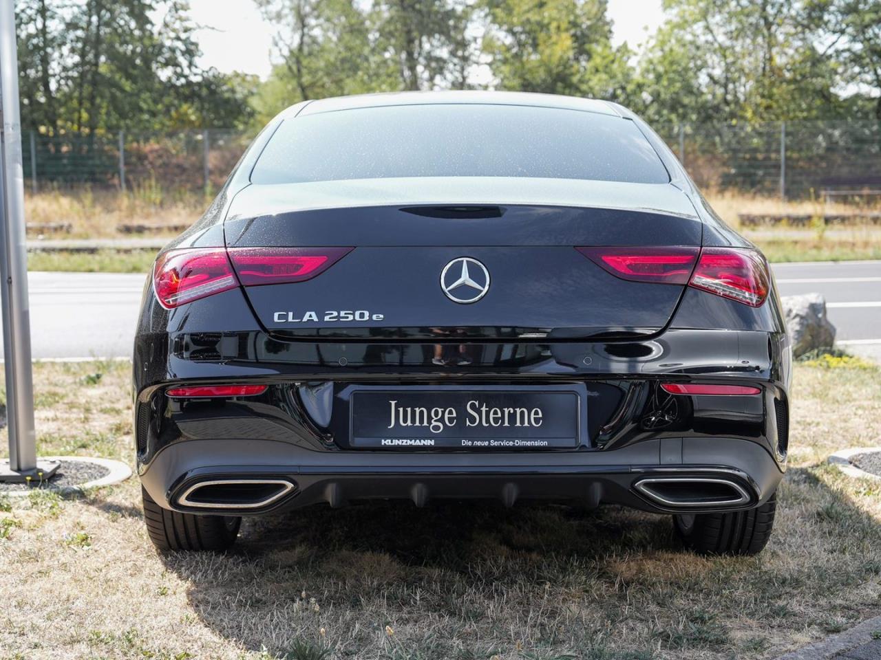 Mercedes-Benz CLA 250 e Coupé AMG Night MBUXNavi+ Kamera