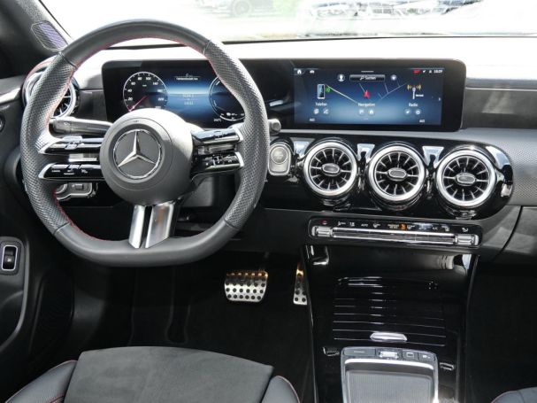 Mercedes-Benz CLA 250 e Coupé AMG Kamera SpurH Totwinkel SHZ
