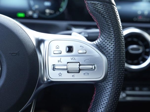 Mercedes-Benz CLA 250 e Coupé AMG Night Navi Panorama Kamera