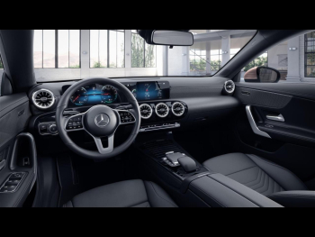 Mercedes-Benz CLA 250 e Coupé Progressive Panorama Kamera HUD