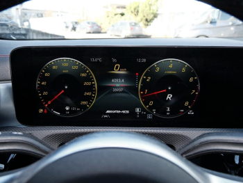 Mercedes-Benz CLA 35 AMG 4M Coupé AMG Night Panorama SHZ Kamera