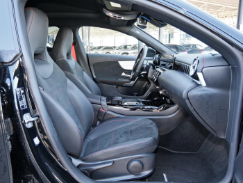 Mercedes-Benz CLA 35 AMG 4M Coupé AMG Night Panorama SHZ Kamera