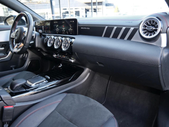 Mercedes-Benz CLA 35 AMG 4M Coupé AMG Night Panorama SHZ Kamera