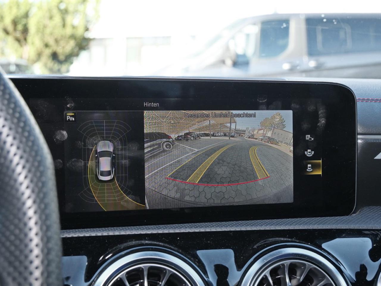 Mercedes-Benz CLA 35 AMG 4M Coupé AMG Night Panorama SHZ Kamera