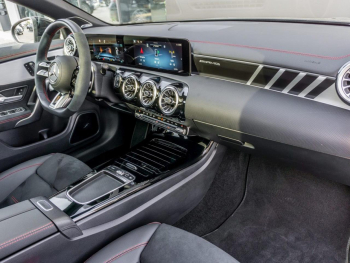 Mercedes-Benz CLA 45 AMG S 4M+ Coupé Night Panorama 360° HUD