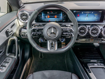 Mercedes-Benz CLA 45 AMG S 4M+ Coupé Night Panorama 360° HUD