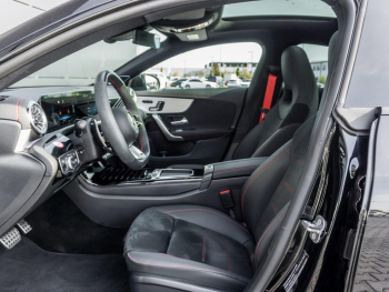Mercedes-Benz CLA 45 AMG S 4M+ Coupé Night Panorama 360° HUD