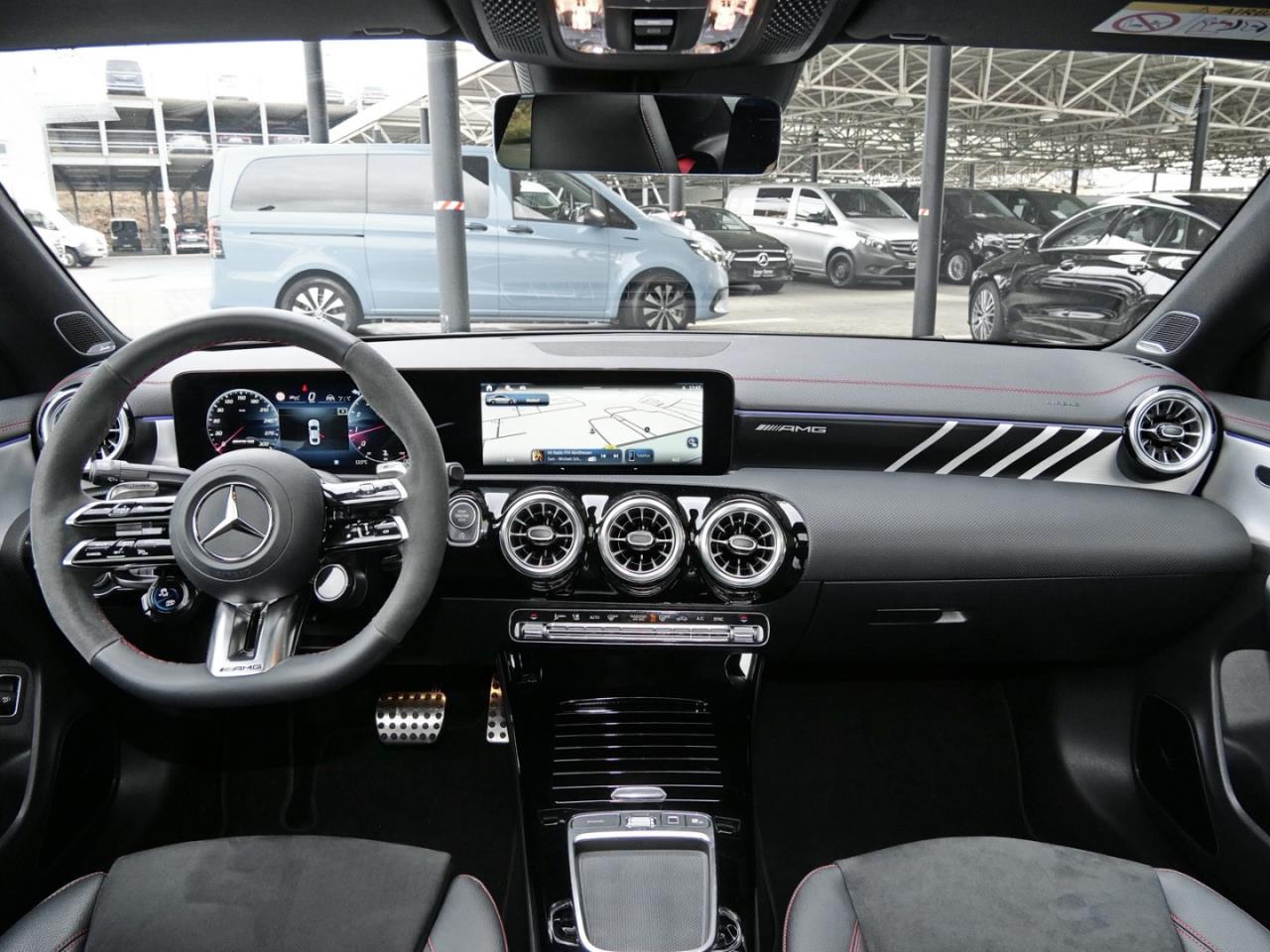 Mercedes-Benz CLA 45 AMG S 4M+ Coupé Night Panorama 360°