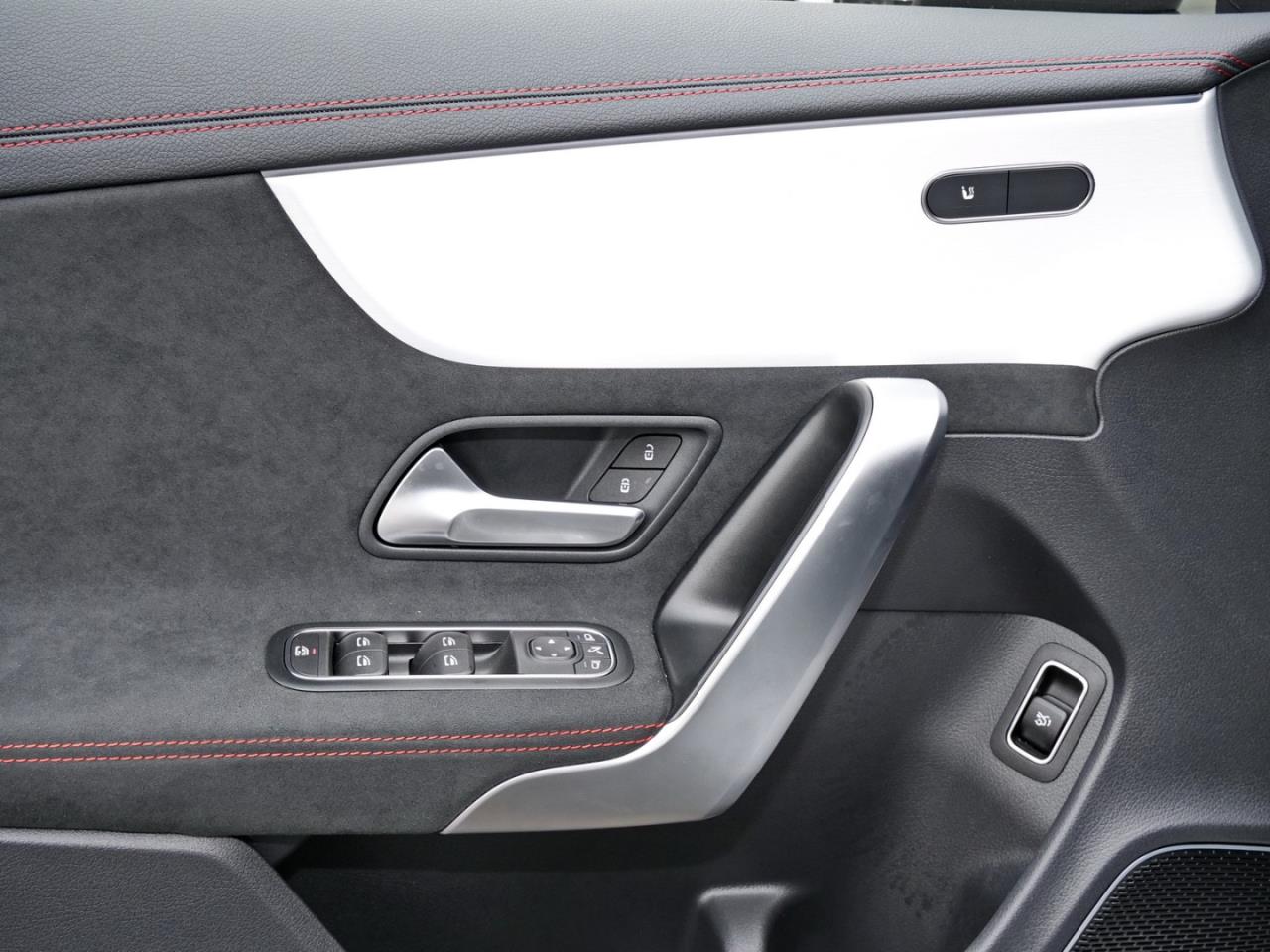 Mercedes-Benz CLA 45 AMG S 4M+ Coupé Night Panorama 360°