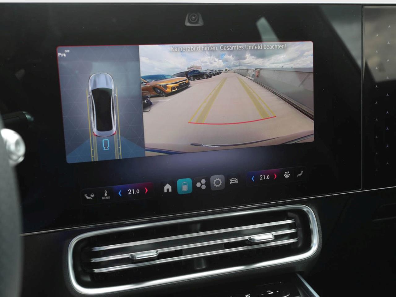 Mercedes-Benz CLA 250+ mit EQ Technologie AMG Panorama Kamera