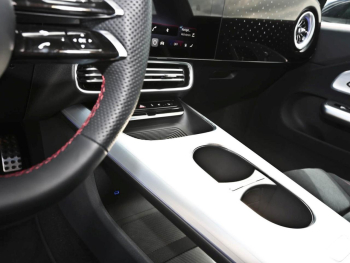 Mercedes-Benz CLA 250+ mit EQ Technologie AMG Panorama Kamera