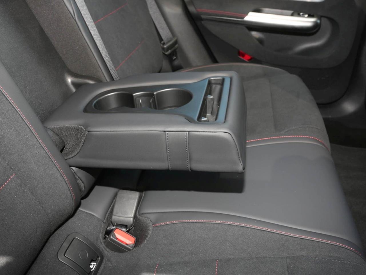 Mercedes-Benz CLA 250+ mit EQ Technologie AMG Panorama Kamera