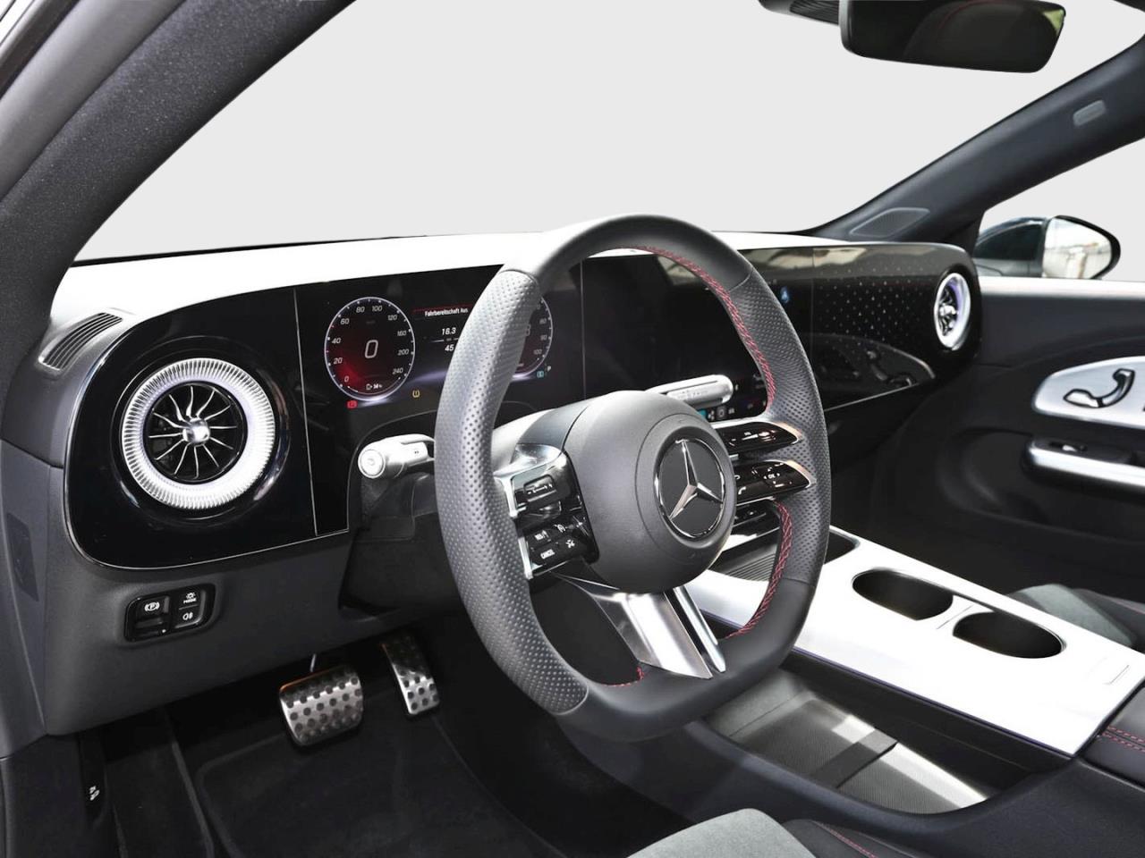 Mercedes-Benz CLA 250+ mit EQ Technologie AMG Panorama Kamera