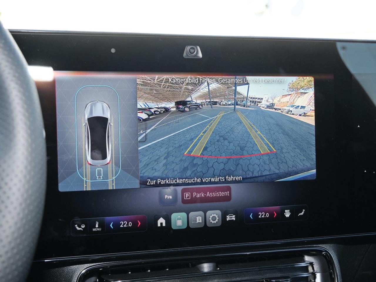 Mercedes-Benz CLA 250+ mit EQ Technologie AMG Night Panorama