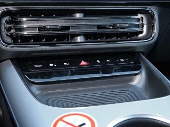 Mercedes-Benz CLA 250+ mit EQ Technologie AMG Night Panorama