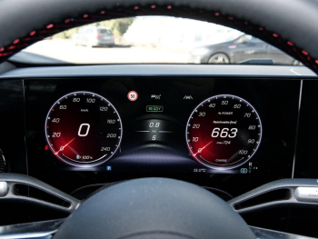 Mercedes-Benz CLA 250+ mit EQ Technologie AMG Night Panorama