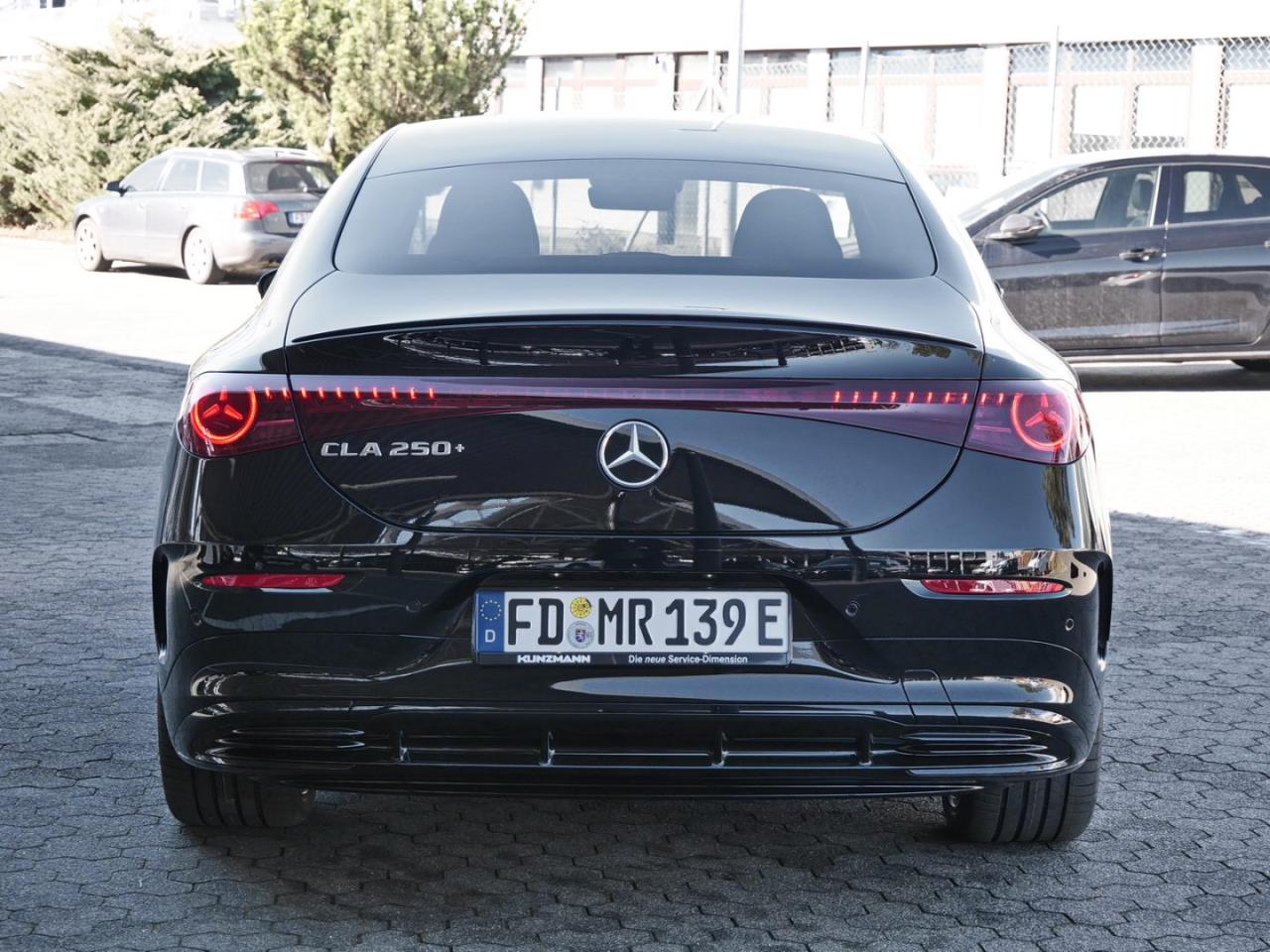Mercedes-Benz CLA 250+ mit EQ Technologie AMG Night Panorama