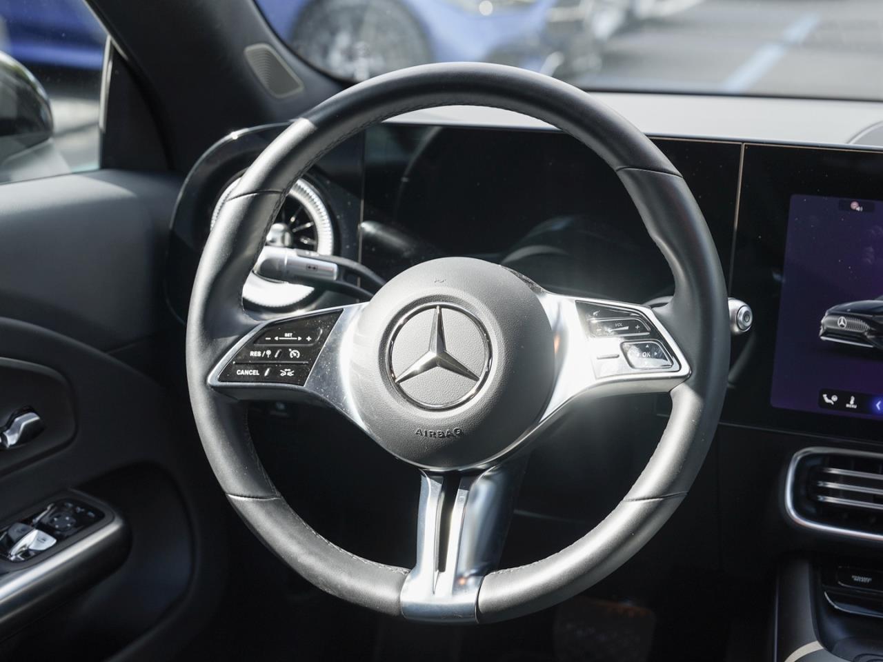 Mercedes-Benz CLA 350 4M Progressive Night Panorama
