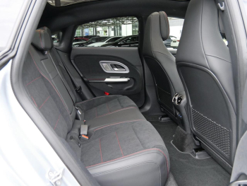 Mercedes-Benz CLA 350 4MATIC EQ AMG Night Panorama Kamera