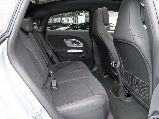 Mercedes-Benz CLA 350 4MATIC EQ AMG Night Panorama Kamera
