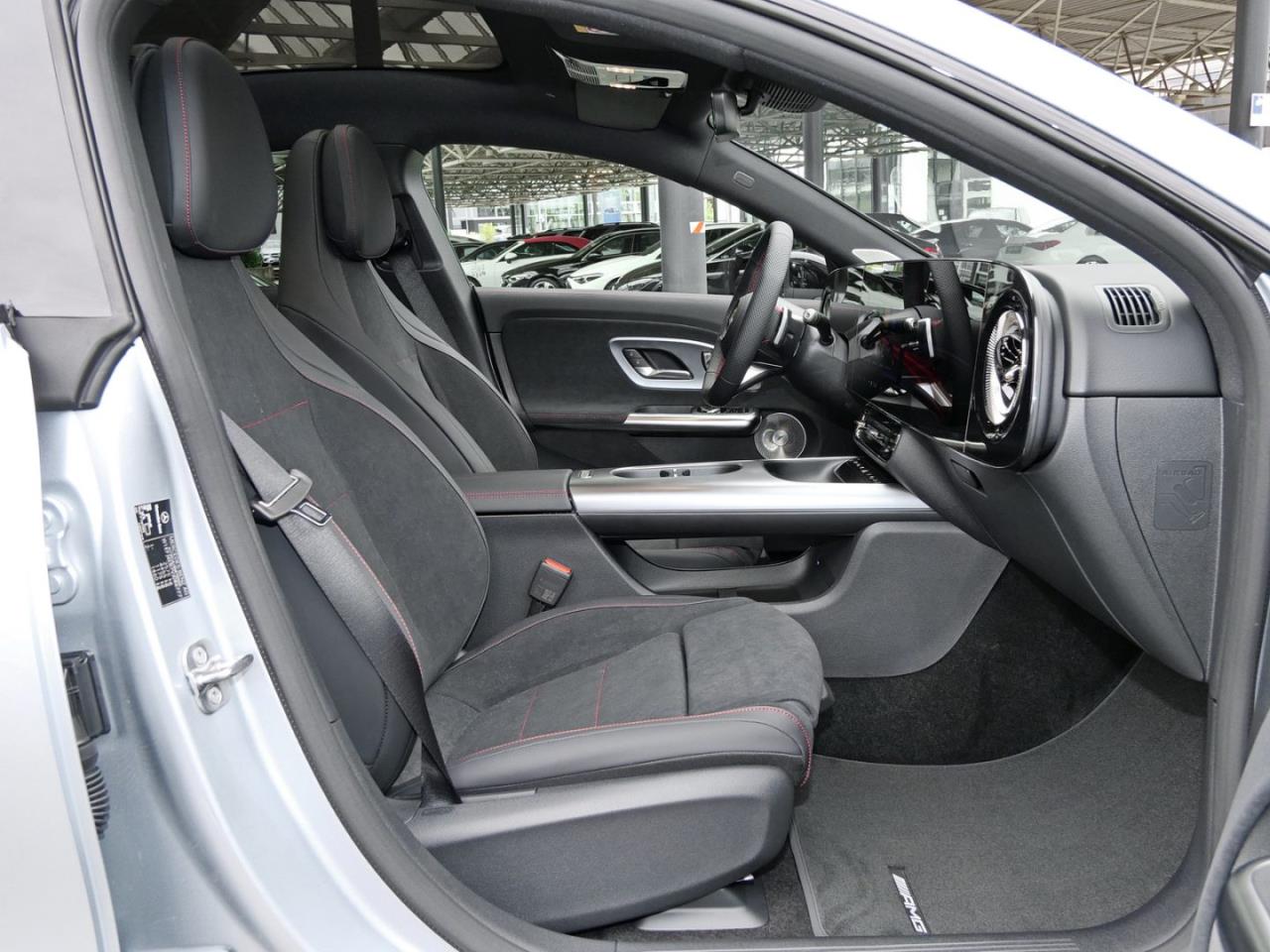 Mercedes-Benz CLA 350 4MATIC EQ AMG Night Panorama Kamera