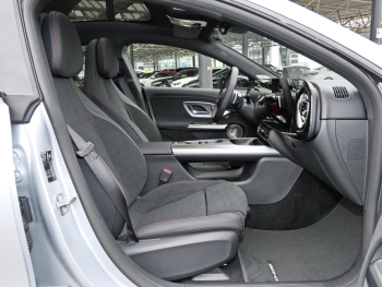 Mercedes-Benz CLA 350 4MATIC EQ AMG Night Panorama Kamera