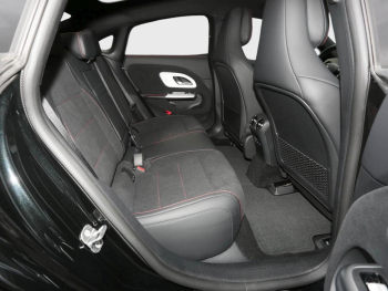 Mercedes-Benz CLA 350 4MATIC mit EQ Technologie AMG Night AHK