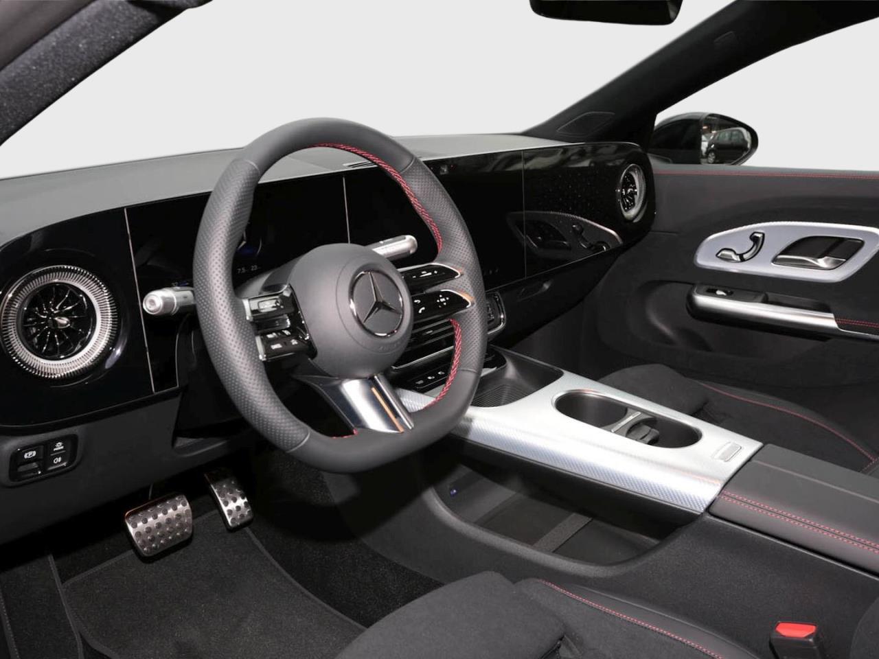 Mercedes-Benz CLA 350 4MATIC mit EQ Technologie AMG Night AHK