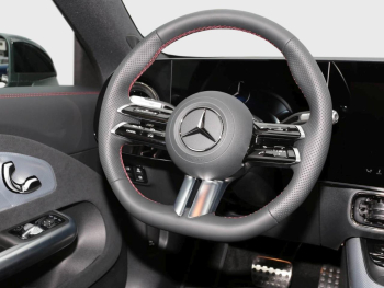 Mercedes-Benz CLA 350 4MATIC mit EQ Technologie AMG Night AHK