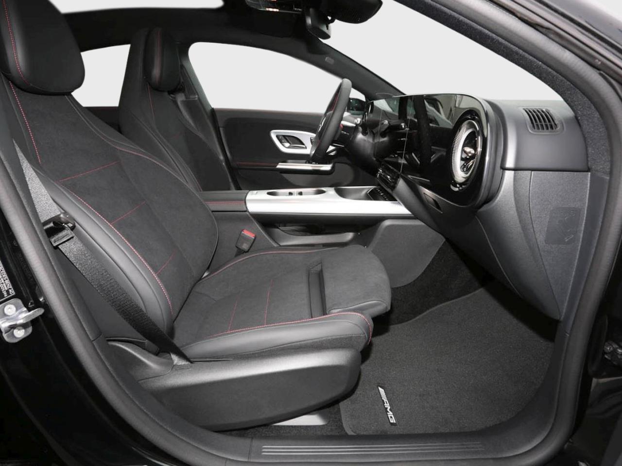 Mercedes-Benz CLA 350 4MATIC mit EQ Technologie AMG Night AHK