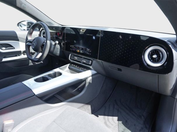 Mercedes-Benz CLA 180 AMG MBUXNavi Panorama KeylessGo AHK