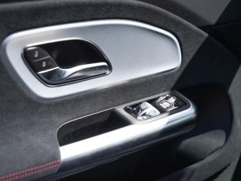 Mercedes-Benz CLA 180 AMG MBUXNavi Panorama KeylessGo AHK