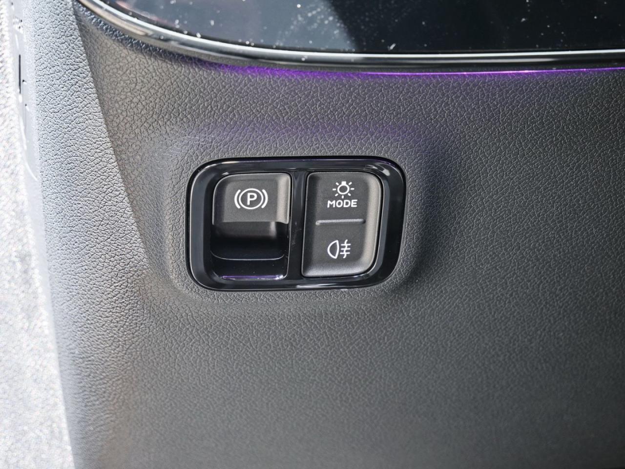 Mercedes-Benz CLA 180 AMG MBUX Navi Panorama AHK Spiegel-P